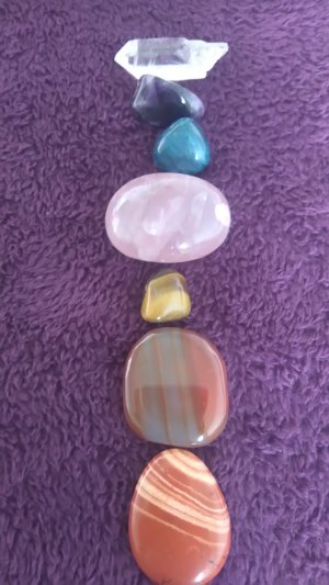 Les minéraux que j'utilise pour nettoyer, équilibrer et harmoniser les chakras.